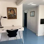 Skont Fiskerhus. Taet Pa By, Havn Og Havet بيت للعطل *
