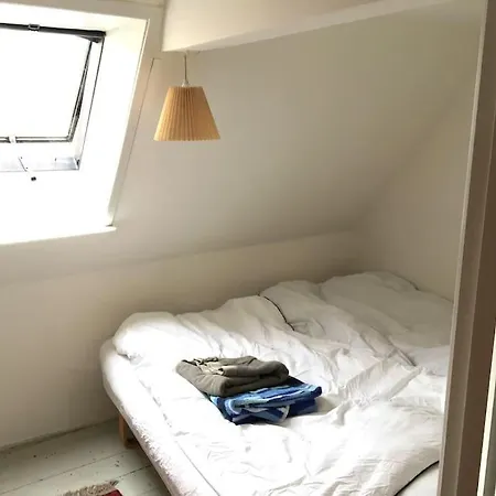 度假居 Skont Fiskerhus. Taet Pa By, Havn Og Havet *