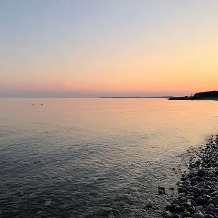 Skont Fiskerhus. Taet Pa By, Havn Og Havet * Marstal