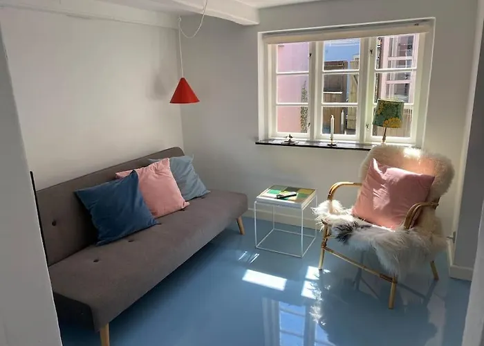 Vakantiehuis Skont Fiskerhus. Taet Pa By, Havn Og Havet Marstal